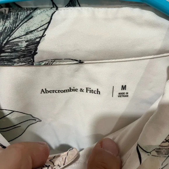 Abercrombie & Fitch Cream Floral Men's Shirt - Picture 3 of 3